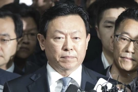 Chủ tịch Tập đoàn Lotte Shin Dong-Bin tại Tòa án Seoul, Hàn Quốc ngày 28/9 vừa qua. (Ảnh: Yonhap/TTXVN)