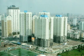 Các tòa chung cư khu vực đường Trần Duy Hưng ở Hà Nội đã được đưa vào sử dụng. (Ảnh: Hoàng Lâm/TTXVN)