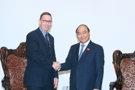 Thủ tướng Nguyễn Xuân Phúc tiếp giáo sư Neil Clayton Quigley, Hiệu trưởng Trường Đại học Waikato, New Zealand. (Ảnh: Thống Nhất/TTXVN)
