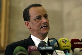Đặc phái viên Liên hợp quốc về vấn đề Yemen Ismail Ould Cheikh Ahmed trong cuộc họp báo ở Sanaa của Yemen. (Ảnh: AFP/TTXVN)