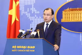 Người phát ngôn Bộ Ngoại giao Lê Hải Bình phát biểu tại buổi họp báo. (Ảnh: An Đăng/TTXVN)
