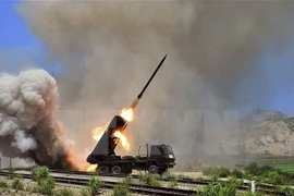 Tên lửa tầm ngắn được phóng ra vùng biển Triều Tiên. (Nguồn: Reuters/ KCNA/ TTXVN)