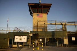 Quang cảnh bên ngoài nhà tù trên vịnh Guantanamo, Cuba. (Nguồn: AFP/TTXVN)