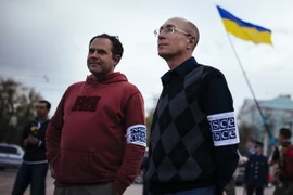 Quan sát viên OSCE tác nghiệp tại biên giới Nga - Ukraine