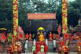 Thanh Hóa: Hàng nghìn du khách về dự Lễ hội Lam Kinh 2014