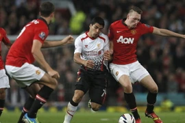 Liverpool đè bẹp M.U, Gerrard suýt lập hat-trick penalty