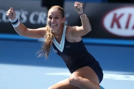 Thắng sốc Radwanska, Cibulkova đối đầu Li Na ở chung kết