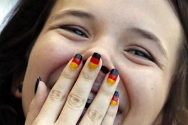 Người đẹp cổ cũ World Cup 2014 bằng phong cách "độc"