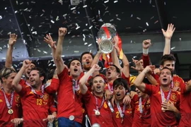Lịch thi đấu, trực tiếp vòng loại EURO 2016: "Nhà vua" ra quân