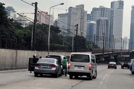 Twitter trợ giúp bắt giữ kẻ giả mạo cảnh sát dàn dựng cướp bóc