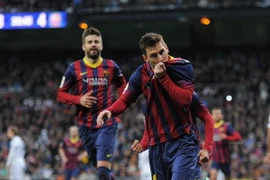 Báo chí thế giới: "Luật của Leo Messi tại Bernabeu"