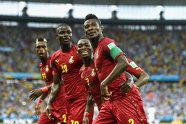 Máy bay Ghana chở 3 triệu USD tiền mặt tiếp sức cho đội nhà