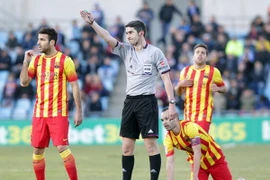 "Hung thần" của Barca cầm còi trận El Clasico ở Bernabeu