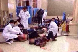 Video vụ thảm sát kinh hoàng tại nhà ga ở Trung Quốc