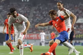 Khởi động World Cup: Hàn Quốc nhạt nhòa, Nigeria hòa kịch tính