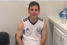 FIFA bất ngờ kiểm tra doping với Messi sau "đại chiến" Hà Lan