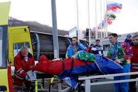 Olympic Sochi: Xe trượt lòng máng đâm gãy chân nhân viên
