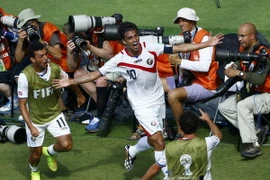 "Sát thủ" Bryan Ruiz nói gì sau khi bắn hạ đội tuyển Italy?