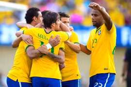 Brazil trở lại tốp 3 FIFA ngay trước thềm World Cup 2014