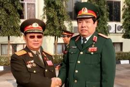 Đoàn đại biểu cấp cao Bộ Quốc phòng Việt Nam thăm Lào