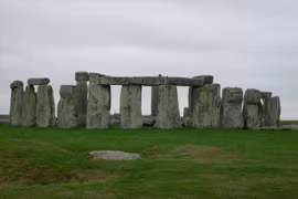 Tìm ra nguồn gốc của những khối đá xanh ở Stonehenge?
