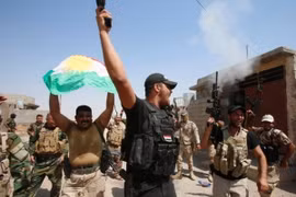 300 người Kurd vượt biên giới Thổ Nhĩ Kỳ sang Syria chống IS