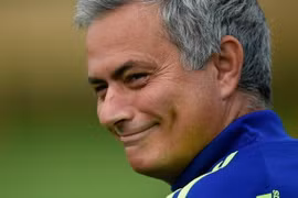 Mourinho: Tôi không cần thêm danh hiệu cũng ngang hàng Sir Alex