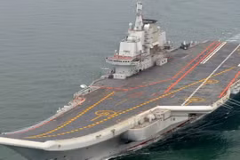 Tàu sân bay duy nhất của Trung Quốc, Liêu Ninh. (Nguồn: Xinhua) 