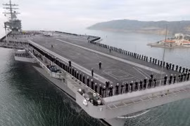 Mỹ đưa tàu sân bay năng lượng hạt nhân tới Nhật Bản