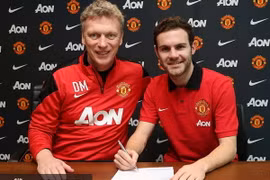 Juan Mata chính thức gia nhập Man United với giá kỷ lục