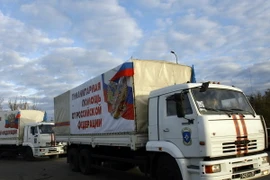 Đoàn xe chở hàng viện trợ thứ tư của Nga tới Ukraine. (Nguồn: AFP/TTXVN)