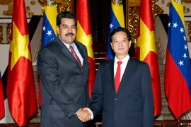 Thủ tướng Nguyễn Tấn Dũng hội kiến Tổng thống Cộng hòa Boliva Venezuela Nicolás Maduro Moros đang thăm chính thức Việt Nam. (Ảnh: Đức Tám/TTXVN)