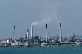 Cơ sở khai thác dầu trên đảo Bukom, ngoài khơi Singapore. (Nguồn: AFP/TTXVN)