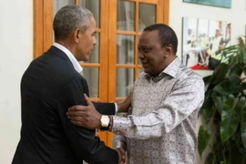 Cựu Tổng thống Mỹ Barack Obama và Tổng thống Kenya Uhuru Kenyatta. (Nguồn: the-star.co.ke)