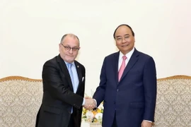 Thủ tướng Nguyễn Xuân Phúc tiếp Bộ trưởng Ngoại giao và Tôn giáo Argentina Jorge Faurie. (Ảnh: Thống Nhất/TTXVN)