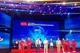 Hà Nội trao giải thưởng báo chí về xây dựng Đảng và phát triển văn hóa