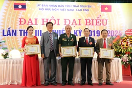 Vun đắp mối quan hệ đặc biệt Việt-Lào phát triển tốt đẹp