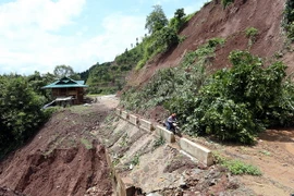 Một điểm sạt lở tại Điện Biên. (Ảnh: Phan Tuấn Anh/TTXVN)