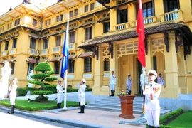 Toàn cảnh lễ thượng cờ tại trụ sở Bộ Ngoại giao. (Ảnh: Nguyễn Khang/TTXVN)