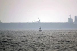 Iran giải cứu 22 thủy thủ từ tàu chở dầu nước ngoài bốc cháy trên biển