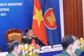 Thượng tướng Hoàng Xuân Chiến, Thứ trưởng Bộ Quốc phòng Việt Nam tại điểm cầu Hà Nội. (Ảnh: Trọng Đức /TTXVN) 