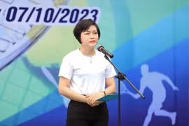 Giải Quần vợt hữu nghị: Tăng cường tình đoàn kết với bạn bè quốc tế
