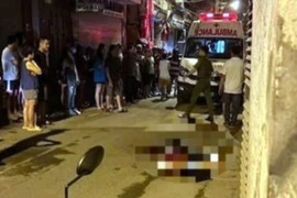 Hiện trường vụ án người đàn ông bị đâm tử vong trên phố Cự Lộc. (Ảnh: Công an cung cấp)