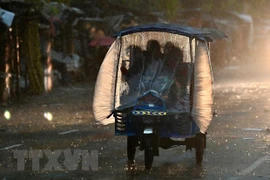 Bão Hamoon hoành hành tại Bangladesh khiến 2 người thiệt mạng