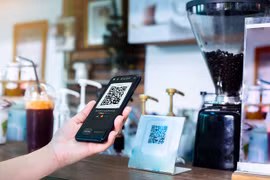Giao dịch thanh toán không dùng tiền mặt tăng hơn 51%