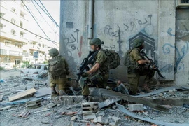 Binh sỹ Israel triển khai tại Gaza, ngày 23/12/2023. (Ảnh: AFP/TTXVN)