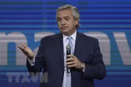 Tổng thống Argentina Alberto Fernandez. (Ảnh: AFP/TTXVN)