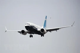 Máy bay Boeing 737 MAX thực hiện chuyến bay kiểm tra tại nhà máy của Boeing ở Seattle, Washington, Mỹ (Ảnh: AFP/TTXVN) 