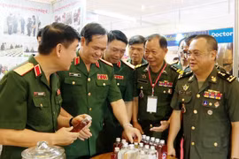 Thúc đẩy quan hệ hợp tác quốc phòng, kinh tế Việt Nam-Campuchia