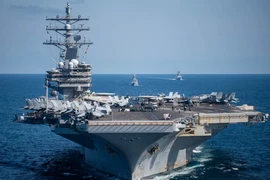 Tàu sân bay chạy bằng năng lượng hạt nhân USS Ronald Reagan của Mỹ tham gia cuộc tập trận Mỹ-Hàn trên vùng biển phía Đông Hàn Quốc, ngày 29/9/2022. (Ảnh: AFP/TTXVN) 